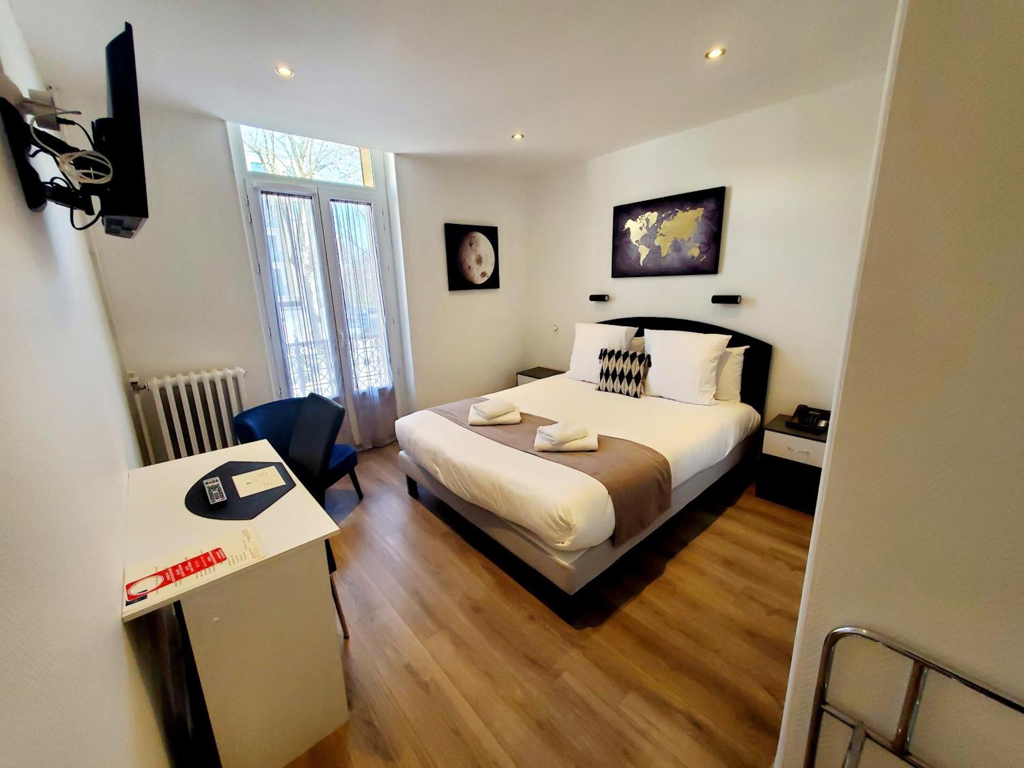 Hotel Logis Belle Etoile 2*