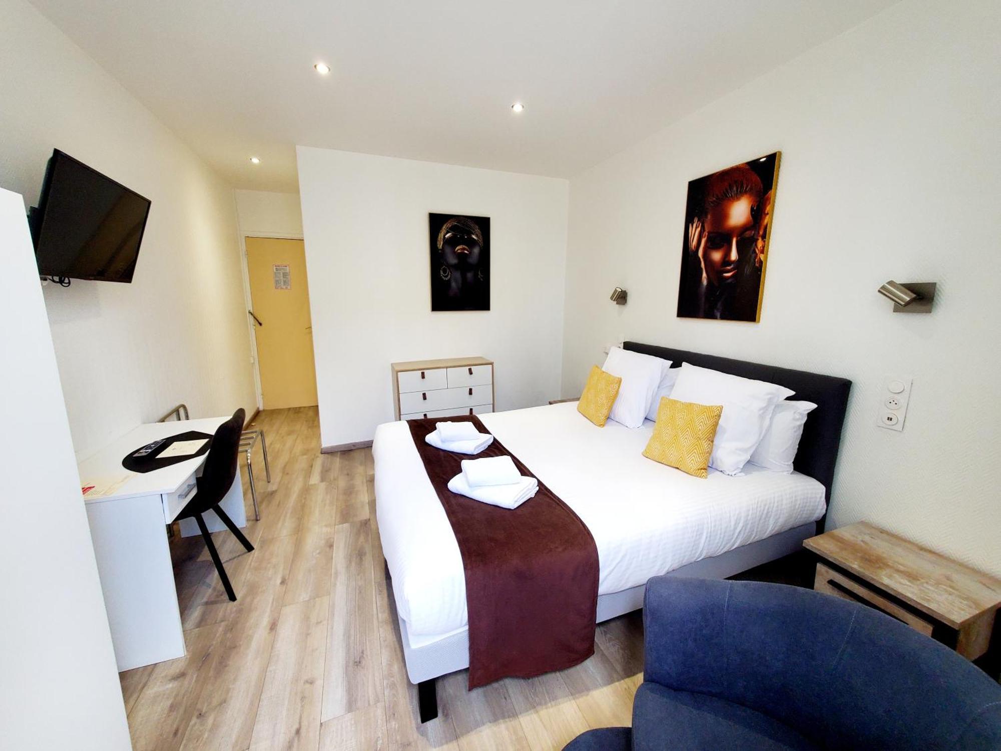 Hotel Logis Belle Etoile 2*